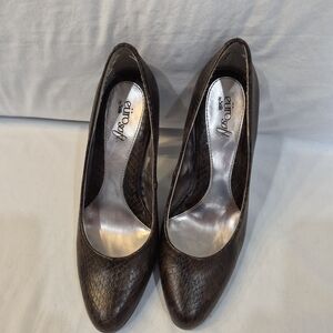 Pounted Toe Stiletto Pump by Eurosoft